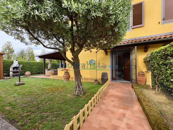 casa indipendente in vendita a Ponte Buggianese