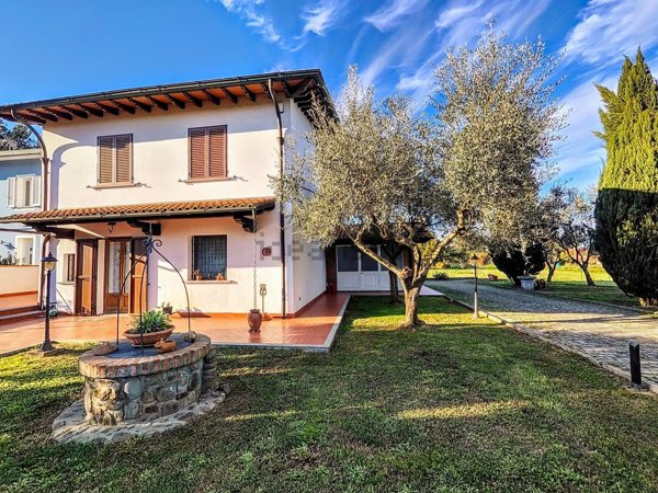 casa indipendente in vendita a Ponte Buggianese