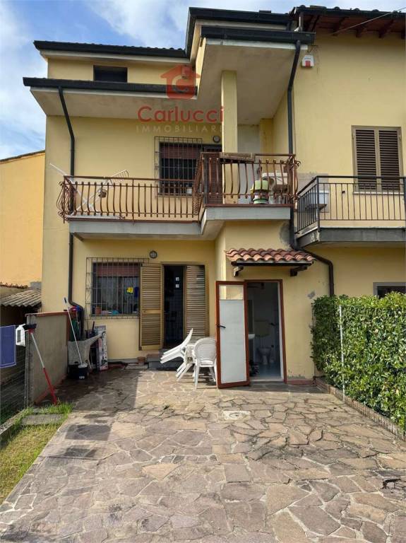 appartamento in vendita a Ponte Buggianese in zona Fattoria