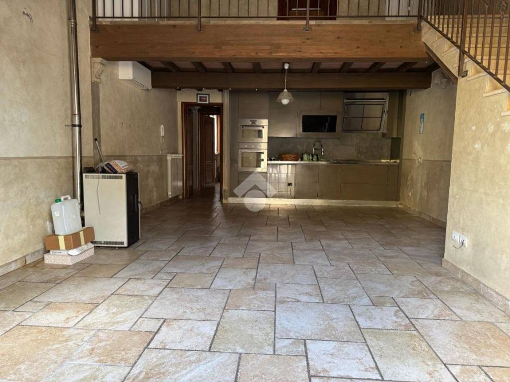casa indipendente in vendita a Ponte Buggianese