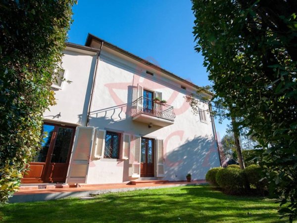 casa indipendente in vendita a Quarrata