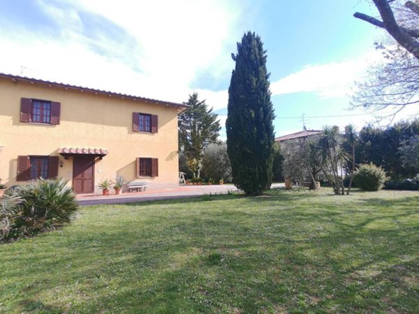casa indipendente in vendita a Quarrata