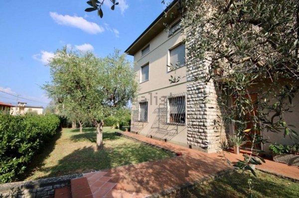 appartamento in vendita a Quarrata in zona Lucciano