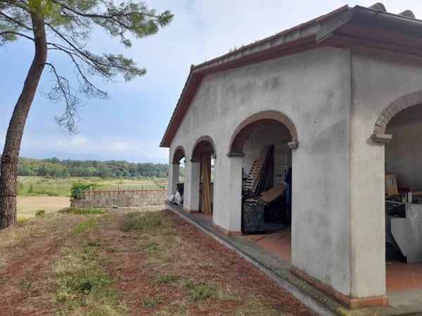 casa indipendente in vendita a Quarrata