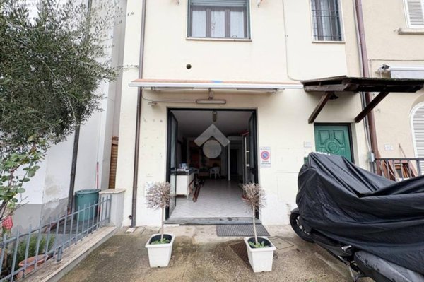 appartamento in vendita a Quarrata in zona Casini