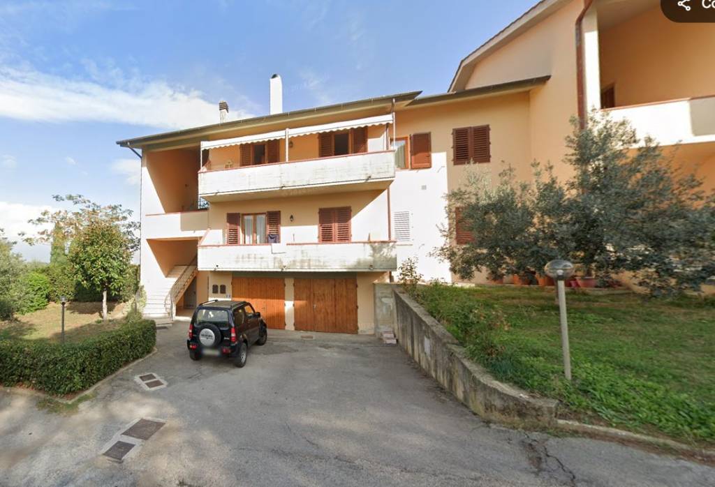 casa indipendente in vendita a Quarrata