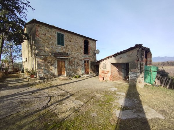 casa indipendente in vendita a Quarrata