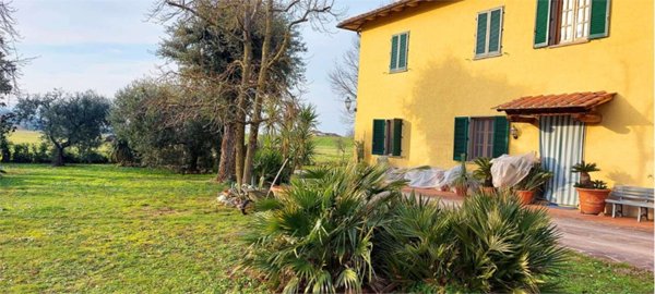 casa indipendente in vendita a Quarrata