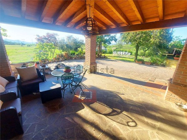 casa indipendente in vendita a Quarrata
