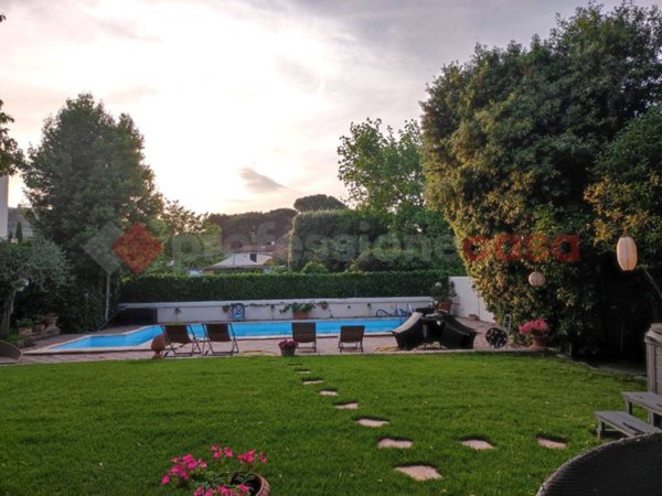 casa indipendente in vendita a Quarrata in zona Tizzana