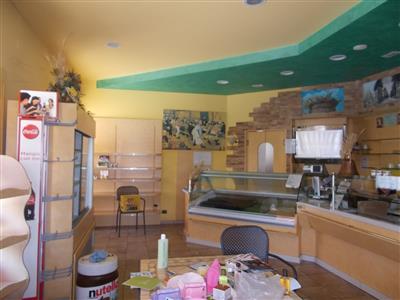 locale di sgombero in vendita a Quarrata
