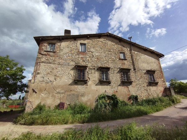 casa indipendente in vendita a Quarrata in zona Tizzana