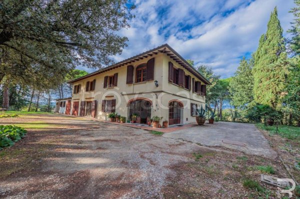 casa indipendente in vendita a Quarrata