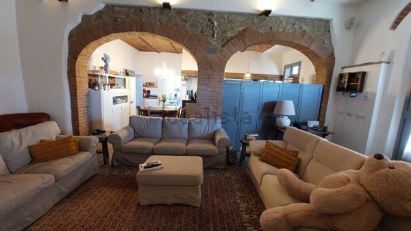 casa indipendente in vendita a Quarrata