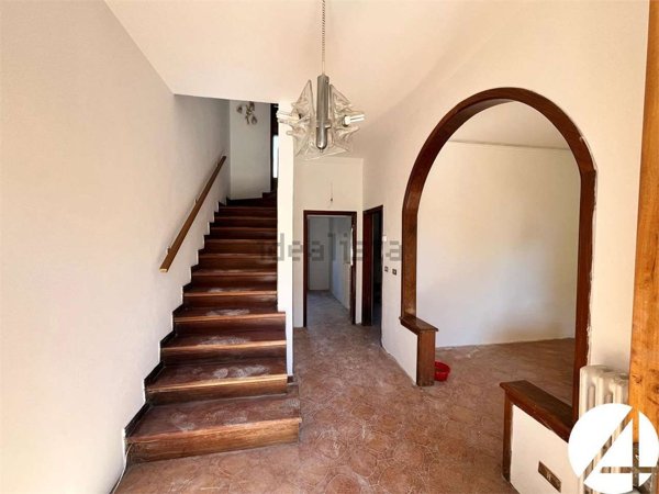 casa indipendente in vendita a Quarrata