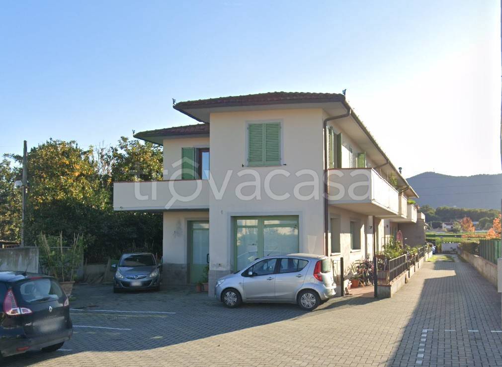 appartamento in vendita a Quarrata in zona Valenzatico