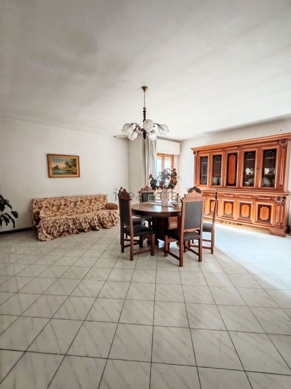 casa indipendente in vendita a Quarrata