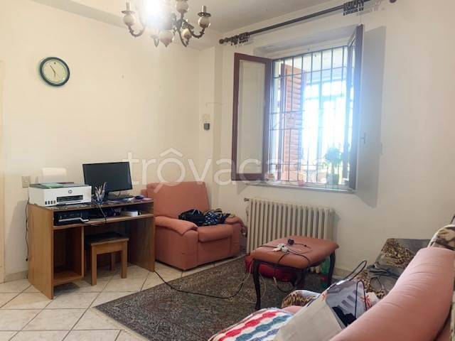 casa indipendente in vendita a Quarrata in zona Santonuovo