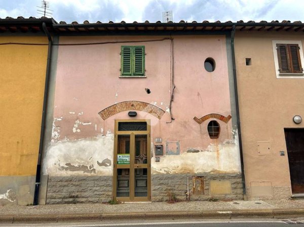 casa indipendente in vendita a Quarrata