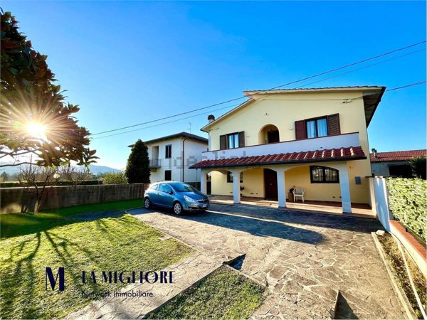 appartamento in vendita a Quarrata in zona Caserana