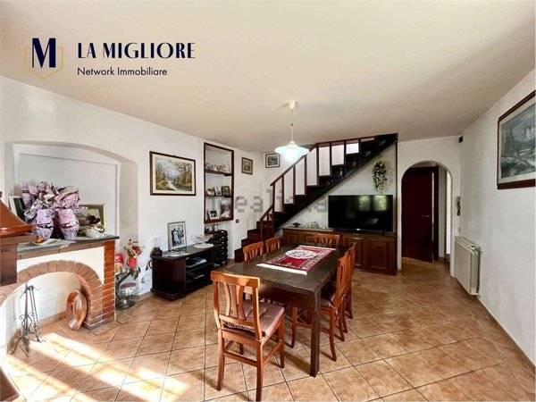 casa indipendente in vendita a Quarrata