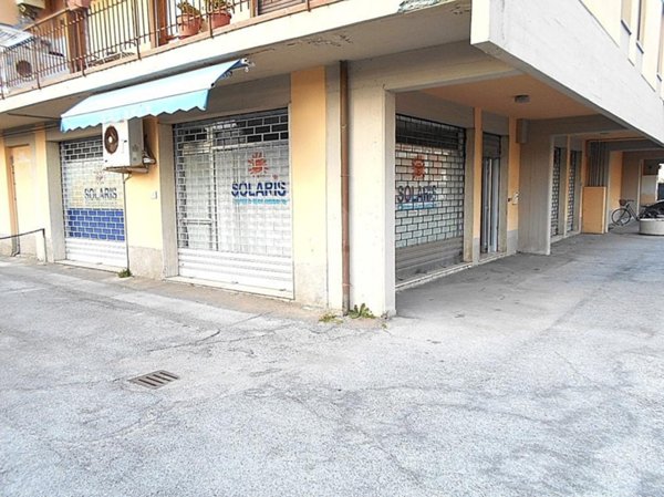 locale di sgombero in vendita a Quarrata