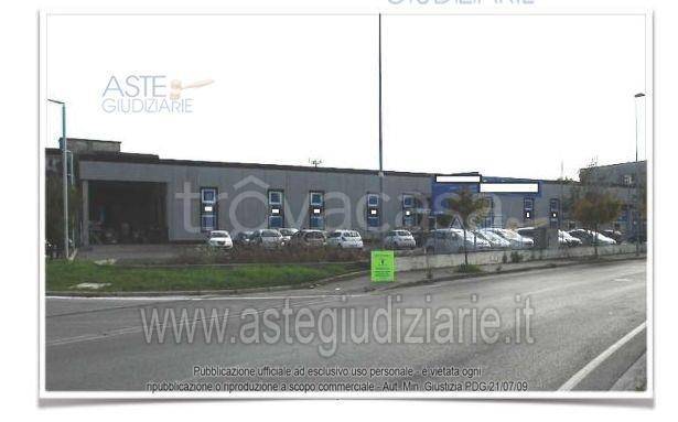locale commerciale in vendita a Quarrata