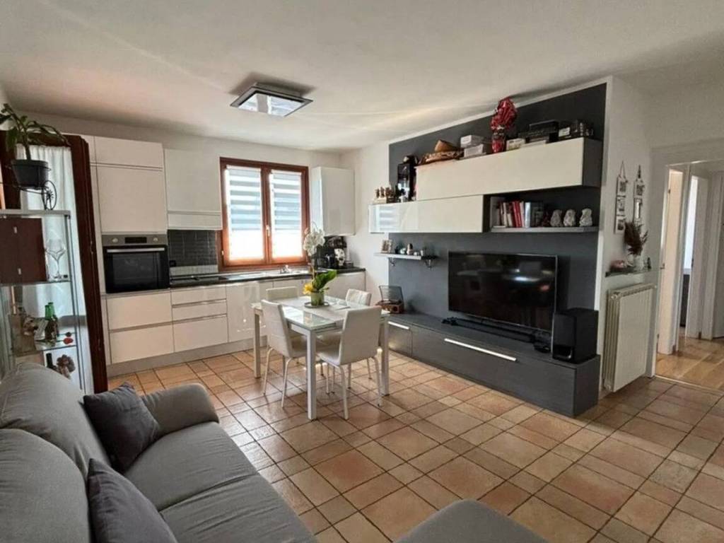 appartamento in vendita a Quarrata in zona Valenzatico