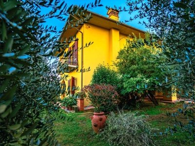 casa indipendente in vendita a Quarrata
