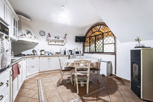 casa indipendente in vendita a Quarrata