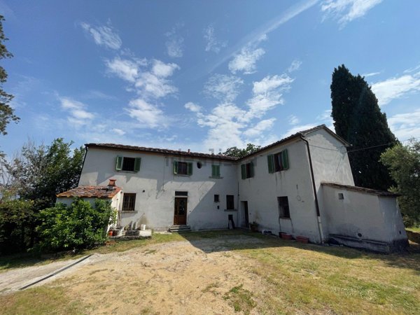casa indipendente in vendita a Quarrata