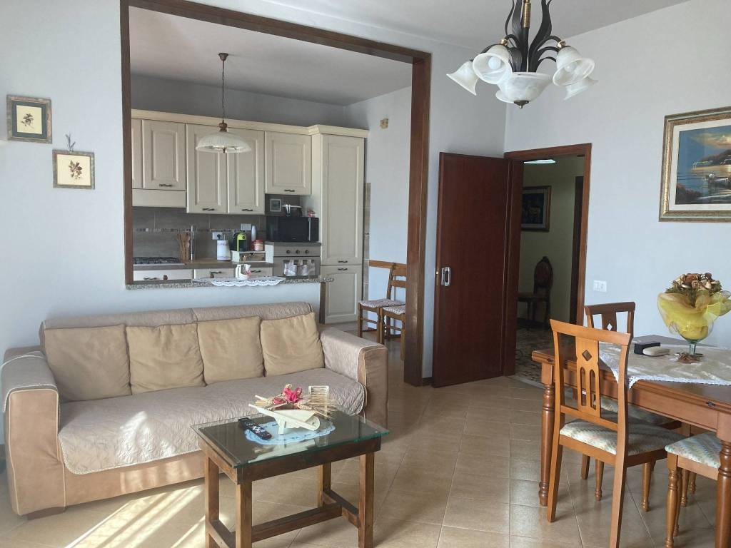 casa indipendente in vendita a Quarrata in zona Ferruccia