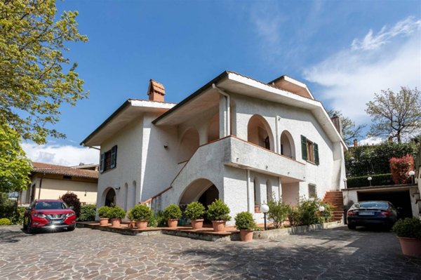 casa indipendente in vendita a Quarrata in zona Santonuovo