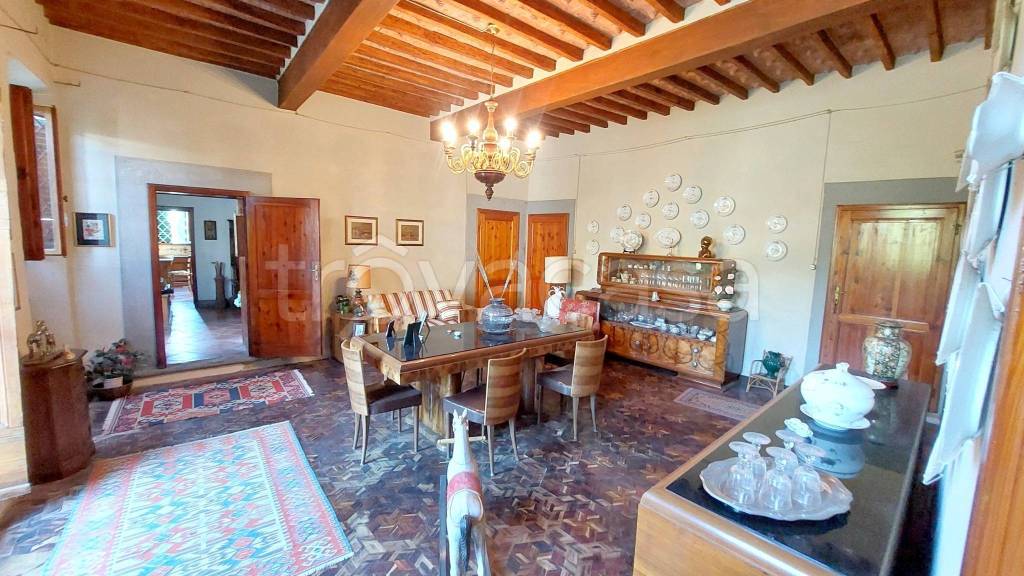 casa indipendente in vendita a Quarrata
