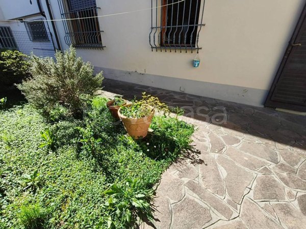 casa indipendente in vendita a Quarrata