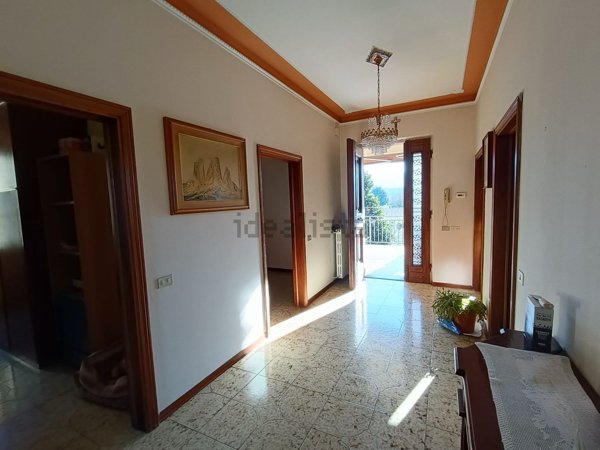 appartamento in vendita a Quarrata in zona Valenzatico
