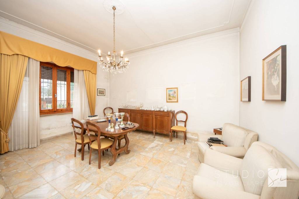 casa indipendente in vendita a Quarrata in zona Catena