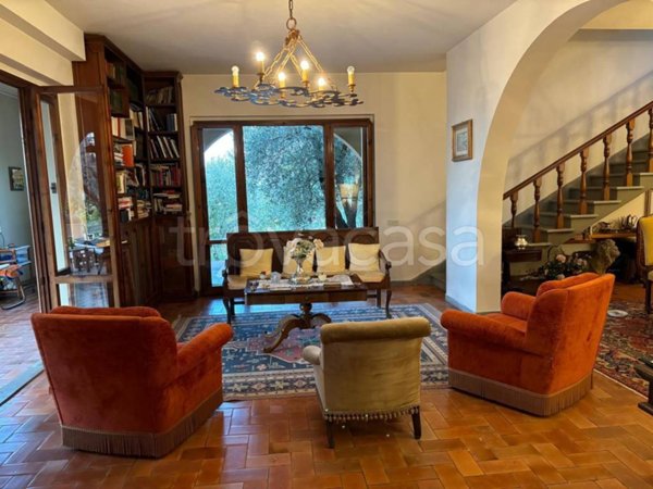 casa indipendente in vendita a Quarrata in zona Montemagno