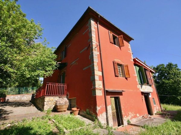 casa indipendente in vendita a Quarrata in zona Lucciano