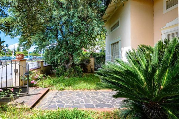 casa indipendente in vendita a Quarrata in zona Barba
