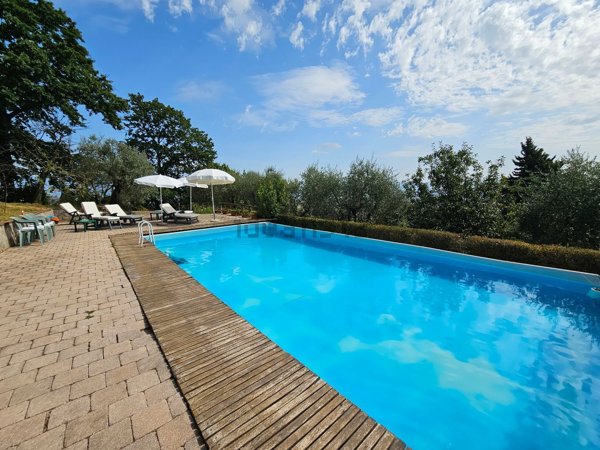 casa indipendente in vendita a Quarrata