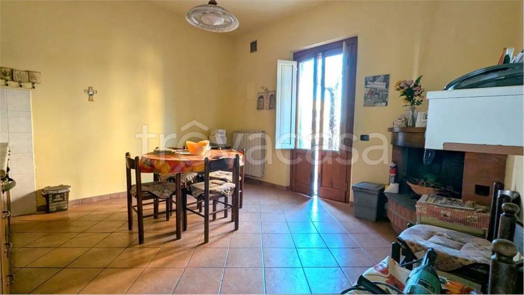 casa indipendente in vendita a Quarrata