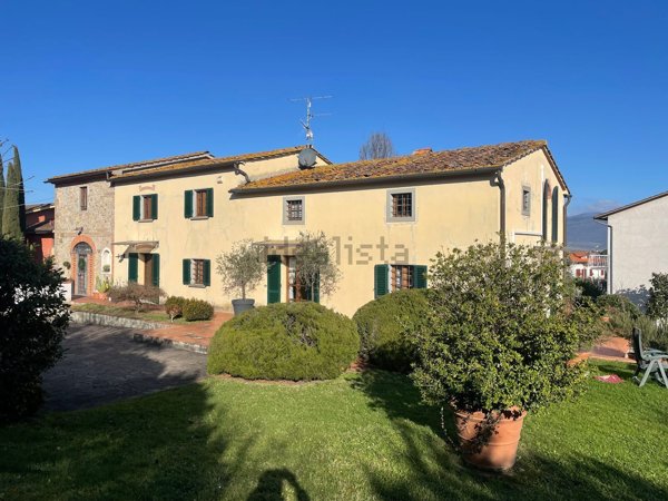 casa indipendente in vendita a Quarrata in zona Valenzatico