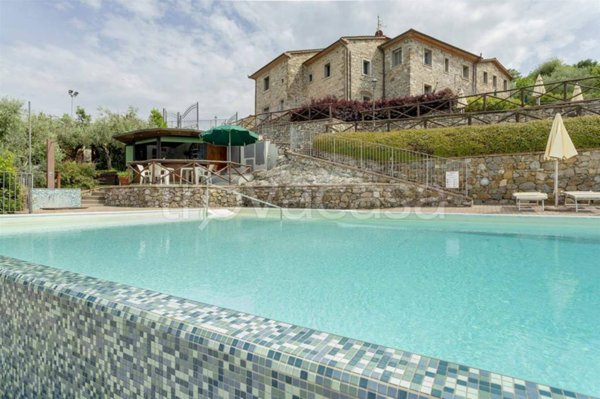 casa indipendente in vendita a Quarrata