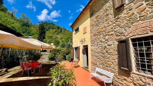 casa indipendente in vendita a Quarrata in zona Montorio
