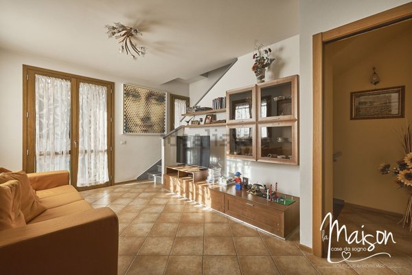 casa indipendente in vendita a Quarrata