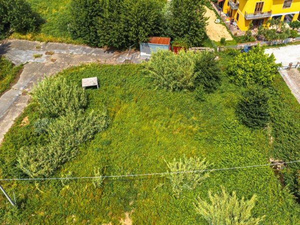 terreno agricolo in vendita a Quarrata in zona Valenzatico