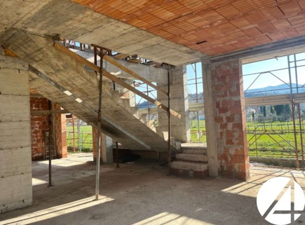 casa indipendente in vendita a Quarrata