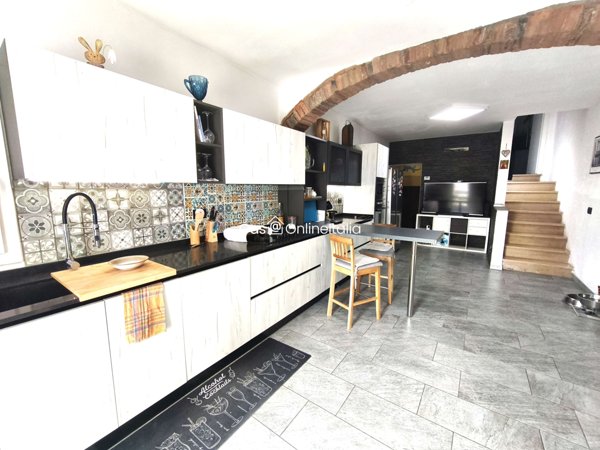 casa indipendente in vendita a Quarrata