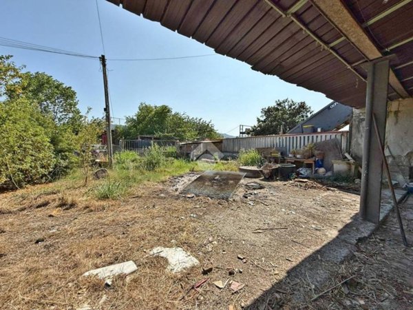 casa indipendente in vendita a Quarrata in zona Barba